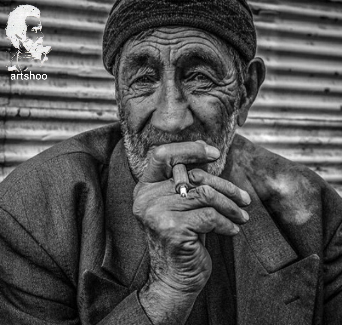 مدل پرتره سیاه قلم